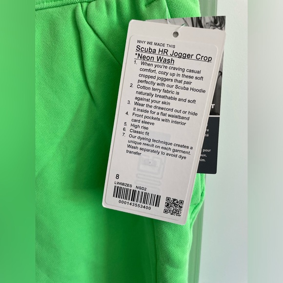 NWT cropped length Lululemon scuba high rise joggers size 8 in neon green - Picture 2 of 3